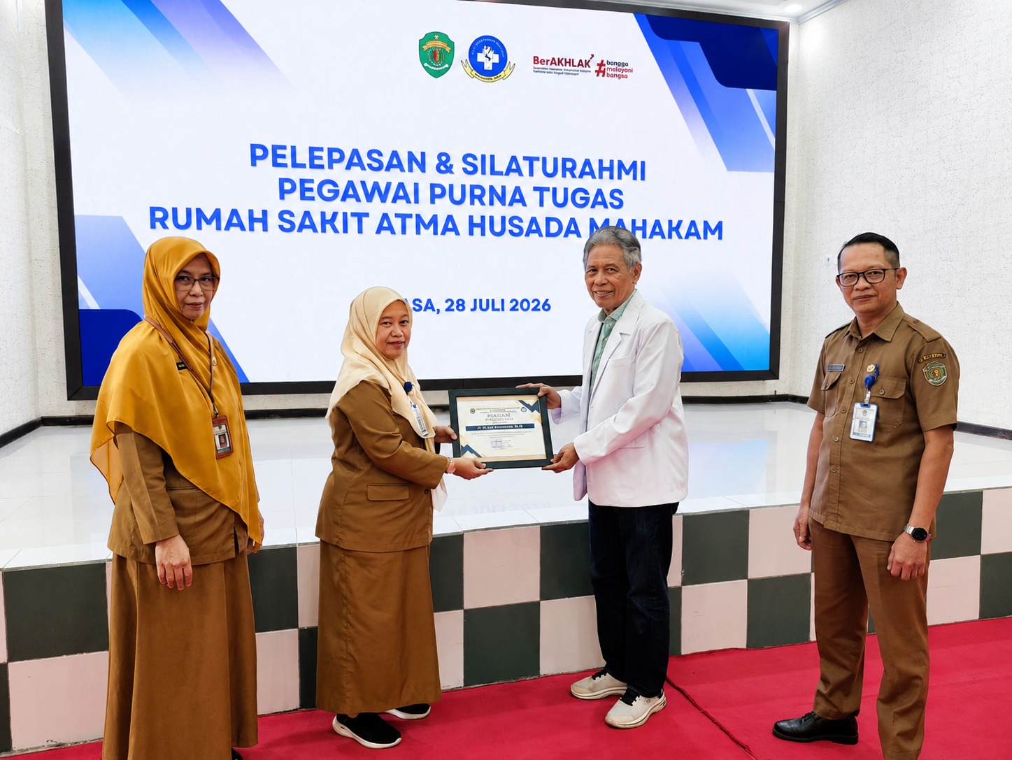 Penuh Haru dan Kehangatan, RS AHM Gelar Acara Pelepasan dr. H. Dradjat Witjaksono, Sp.KJ dan Silaturahmi Purna Tugas 2026